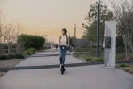 NIU KQi 300P - Hochwertiger Elektro-Scooter für nachhaltige Mobilität - Image 3
